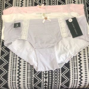 Laura Ashley 3 pack hipsters